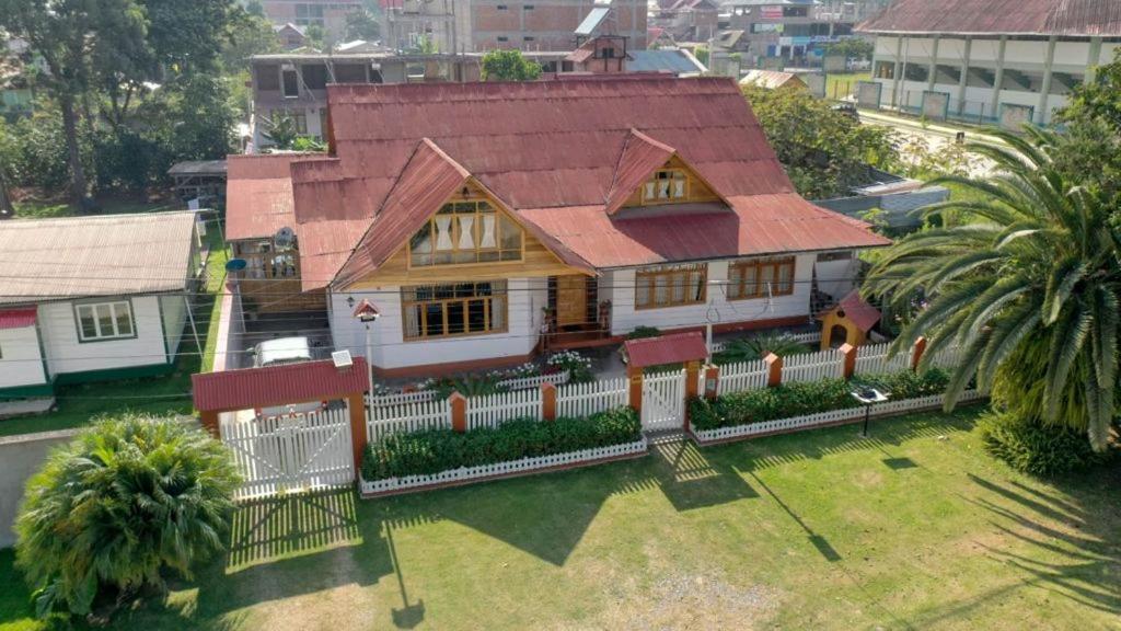 Albergue Turistico Boettger Oxapampa Exterior photo