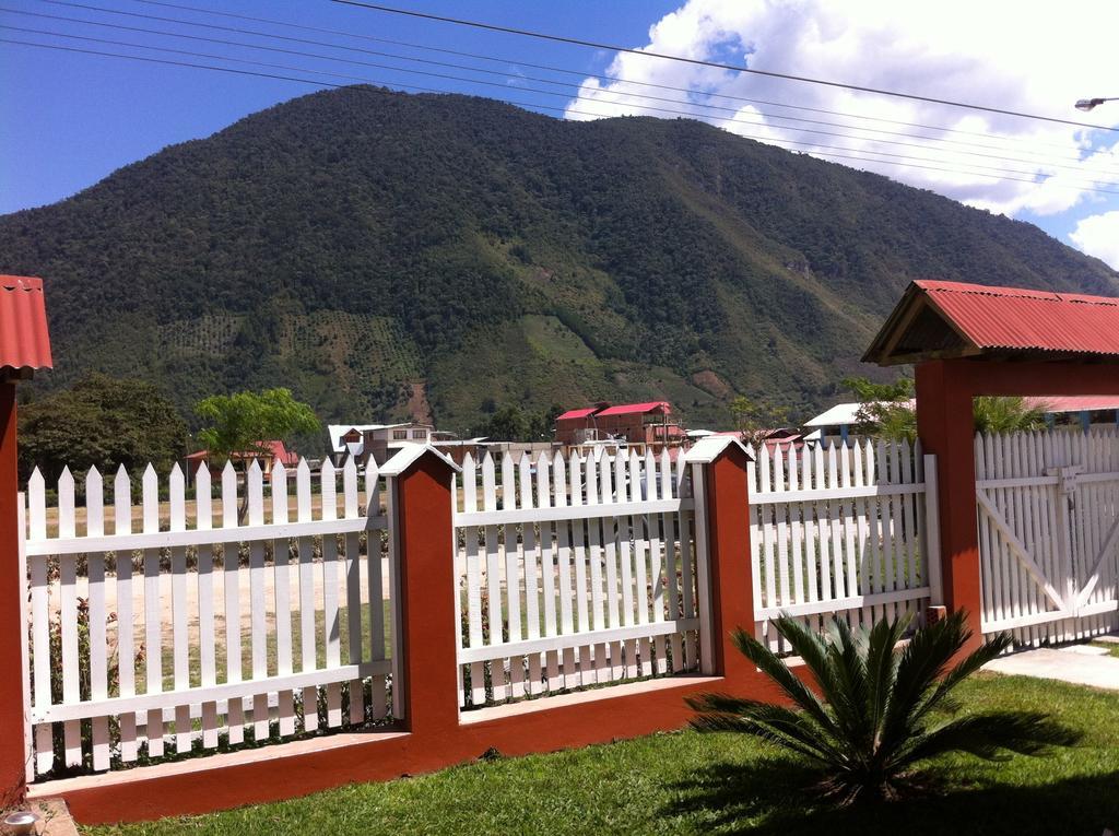 Albergue Turistico Boettger Oxapampa Exterior photo